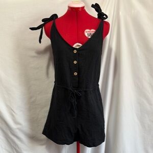 XS62 SHEIN Black Tie-Strap Jumpsuit